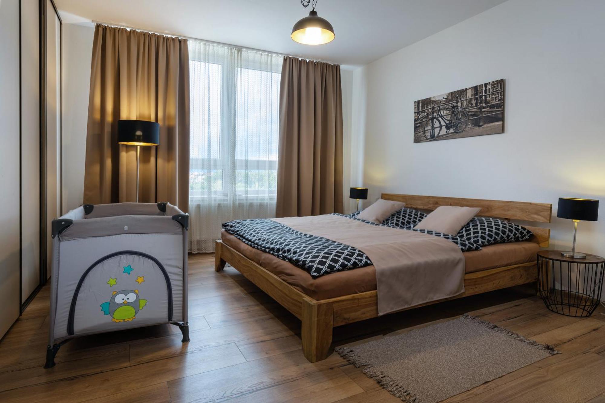 A-Partman Sk - Main Square - Private Parking - Mountain View - Top Floor - 82 M2 Poprad Esterno foto